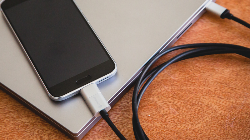 The Griffin BreakSafe USB-C cable can be used on both laptops and smartphones.